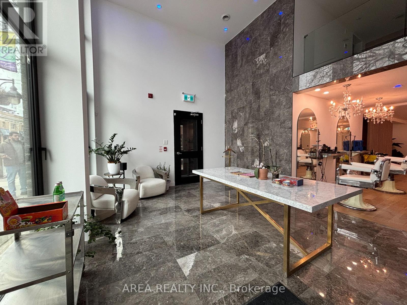 3429 YONGE STREET, Toronto, Ontario