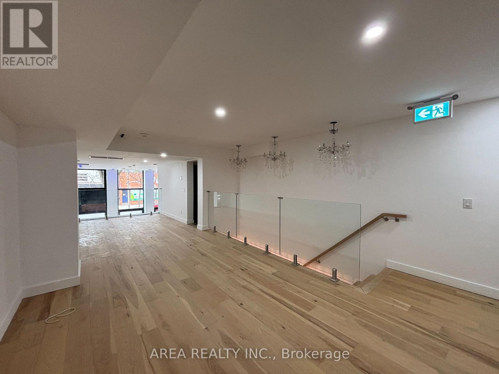 3429 Yonge Street, Toronto, Ontario  M4N 2N1 - Photo 3 - C12933692