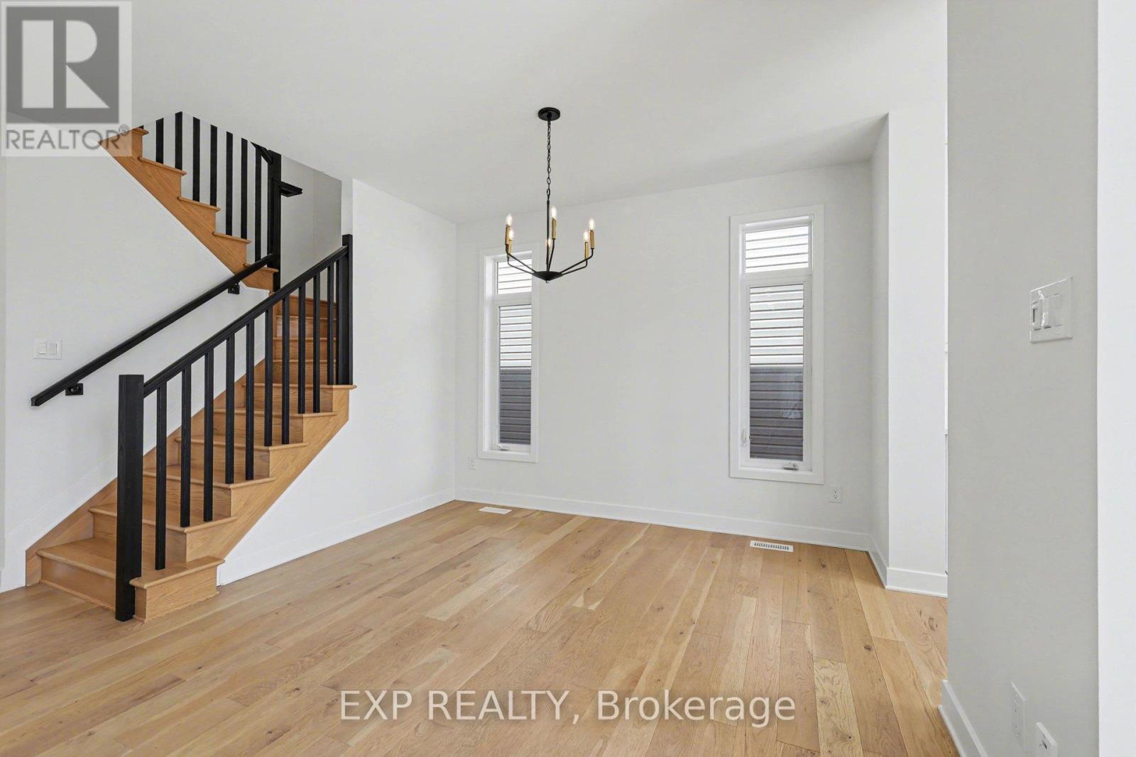 40 Baldcypress Way, Ottawa, Ontario  K2V 0L6 - Photo 10 - X12933672