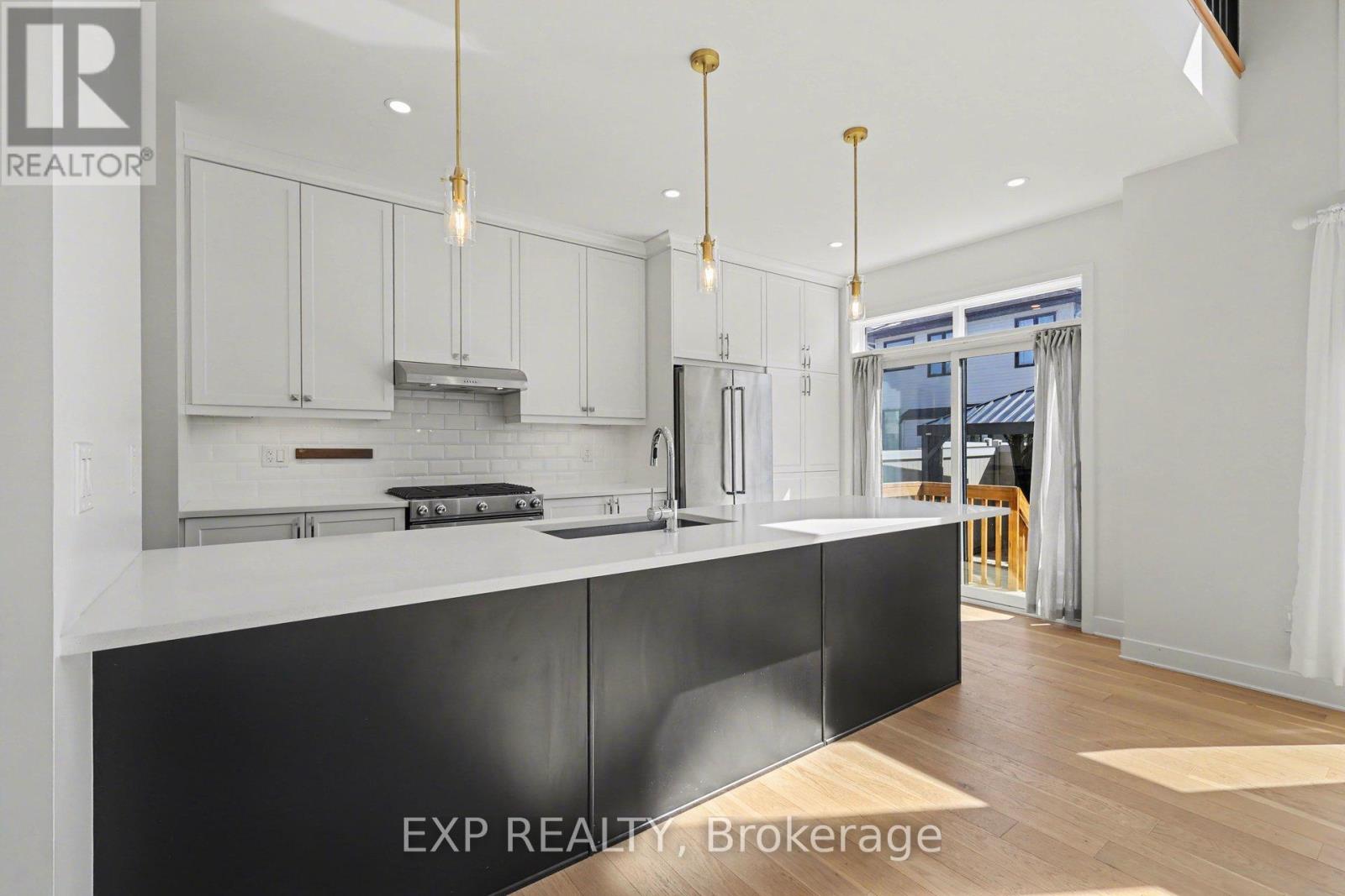 40 Baldcypress Way, Ottawa, Ontario  K2V 0L6 - Photo 14 - X12933672