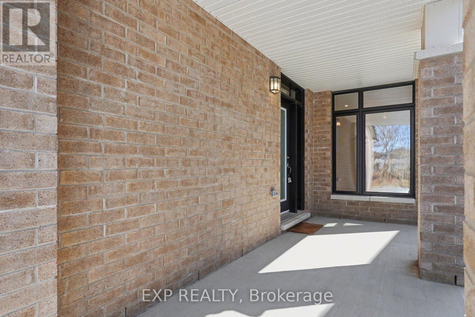 40 Baldcypress Way, Ottawa, Ontario  K2V 0L6 - Photo 3 - X12933672