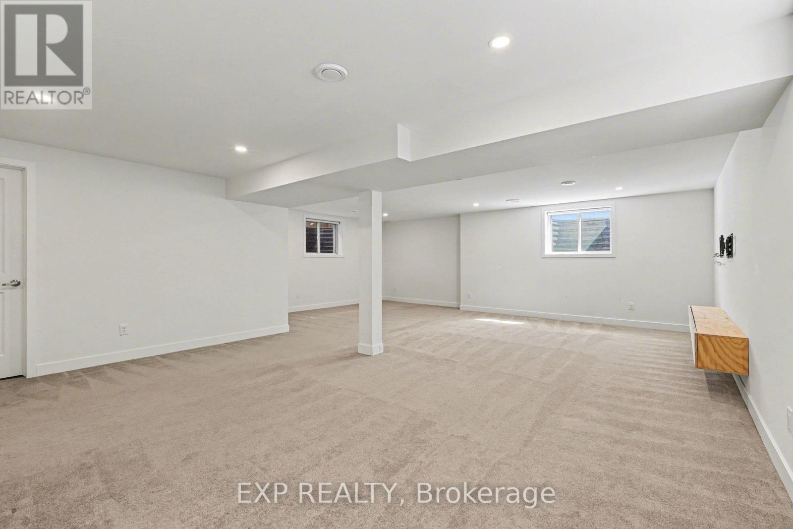 40 Baldcypress Way, Ottawa, Ontario  K2V 0L6 - Photo 41 - X12933672