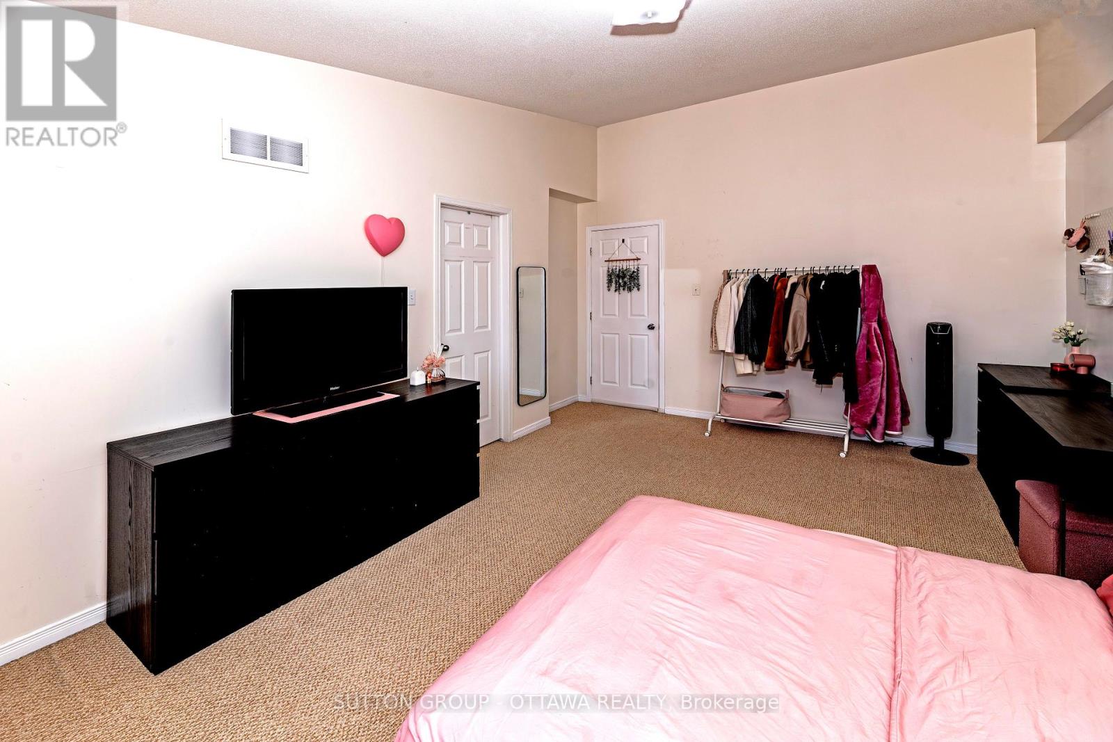 110 Chartley Private, Ottawa, Ontario  K1V 2J6 - Photo 20 - X12933678