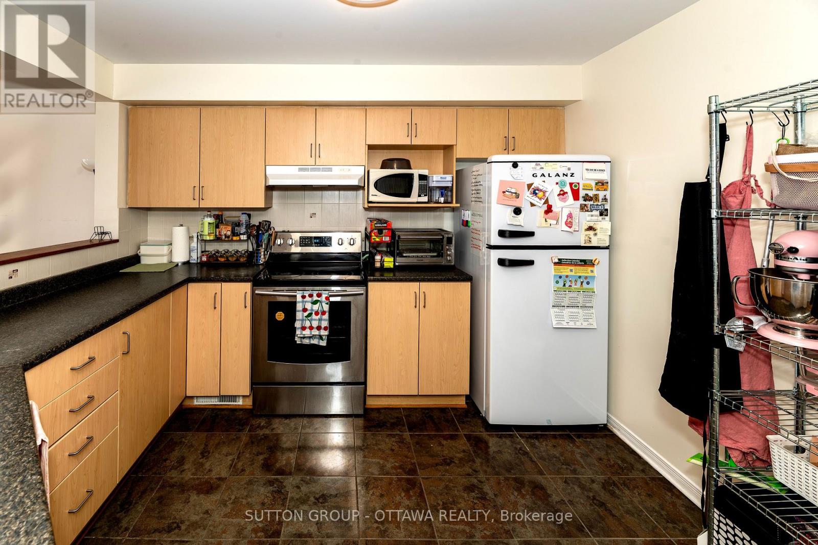 110 Chartley Private, Ottawa, Ontario  K1V 2J6 - Photo 7 - X12933678