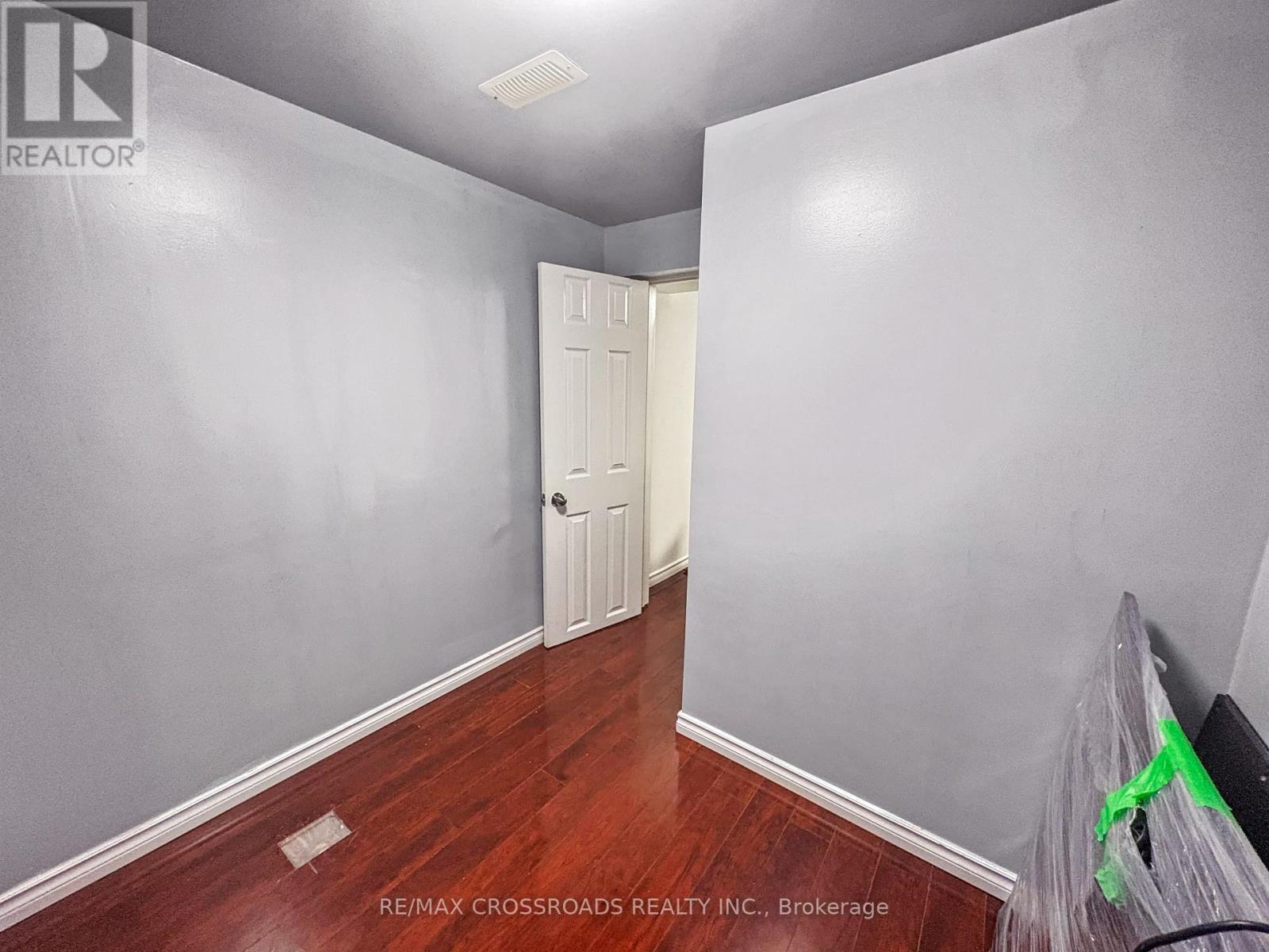 46 Ronway Crescent, Toronto, Ontario  M1J 2S2 - Photo 34 - E12933690