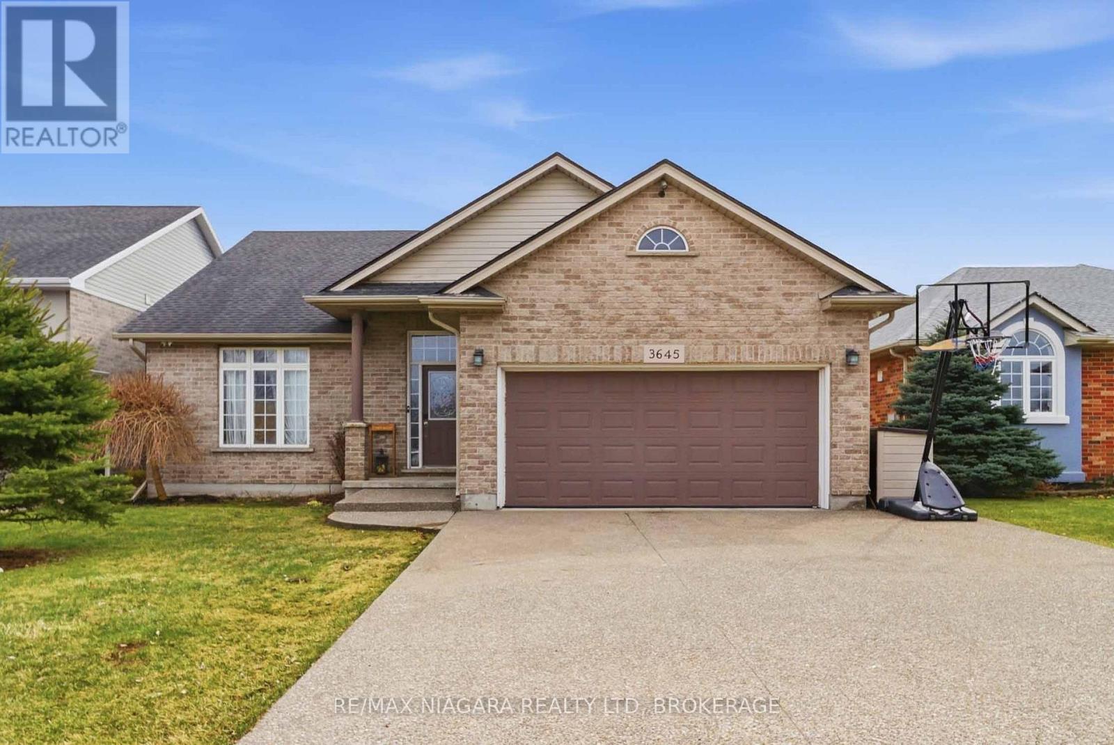 3645 CARVER STREET, Fort Erie, Ontario