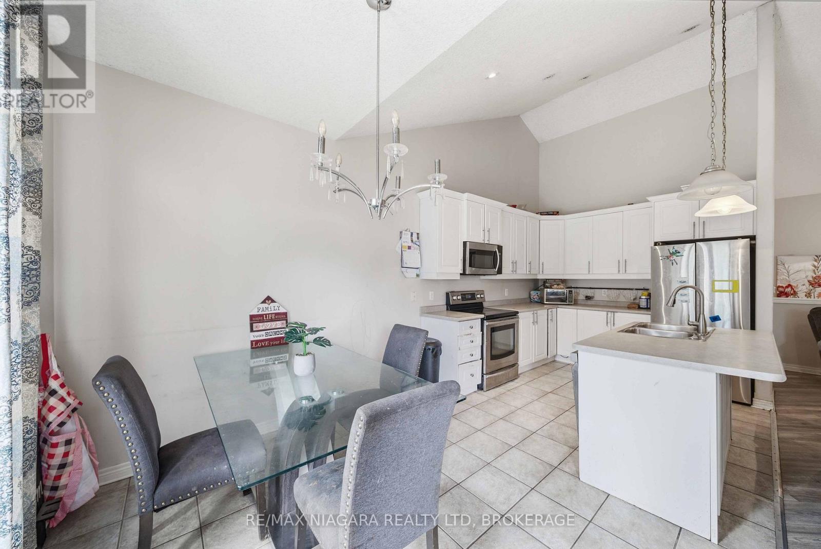 3645 Carver Street, Fort Erie, Ontario  L0S 1S0 - Photo 10 - X12933696