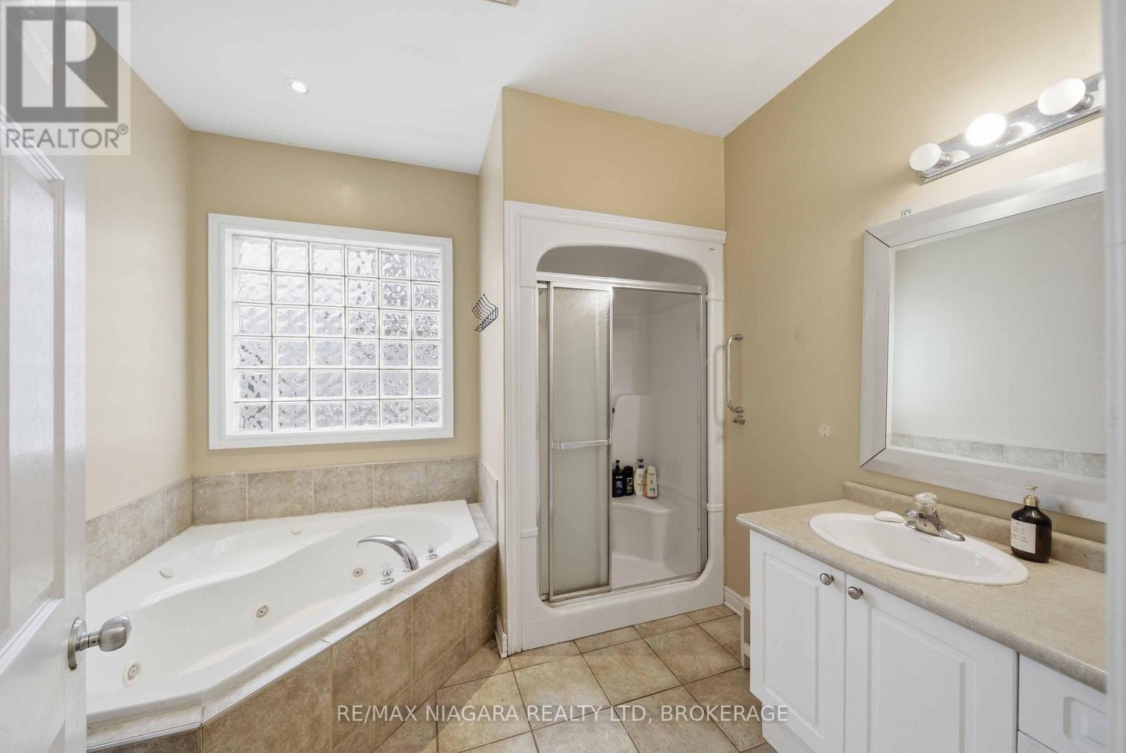 3645 Carver Street, Fort Erie, Ontario  L0S 1S0 - Photo 14 - X12933696