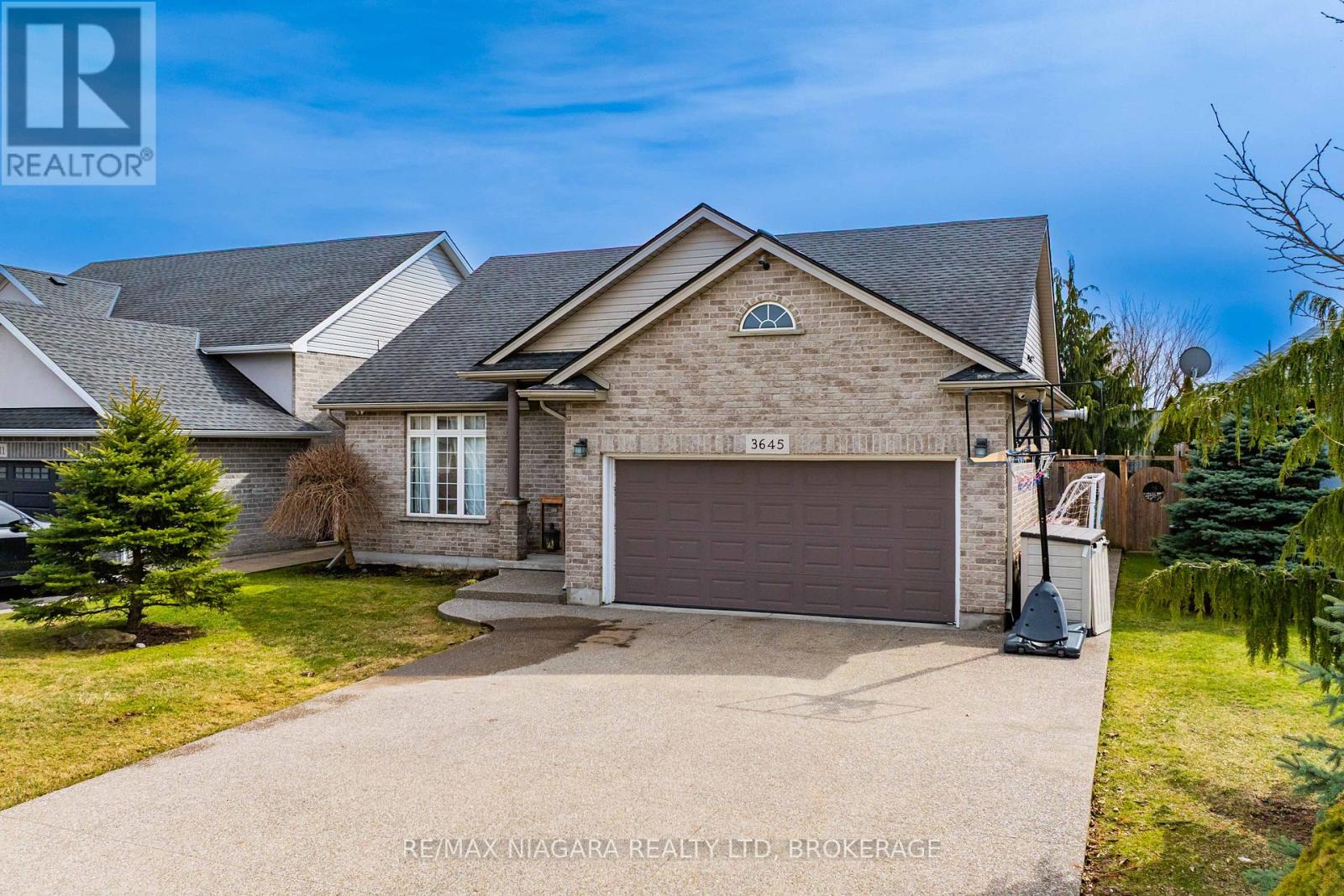 3645 Carver Street, Fort Erie, Ontario  L0S 1S0 - Photo 3 - X12933696