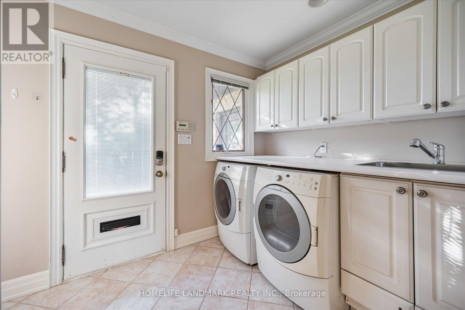 3 Old English Lane, Markham, Ontario  L3T 2T8 - Photo 18 - N12933676