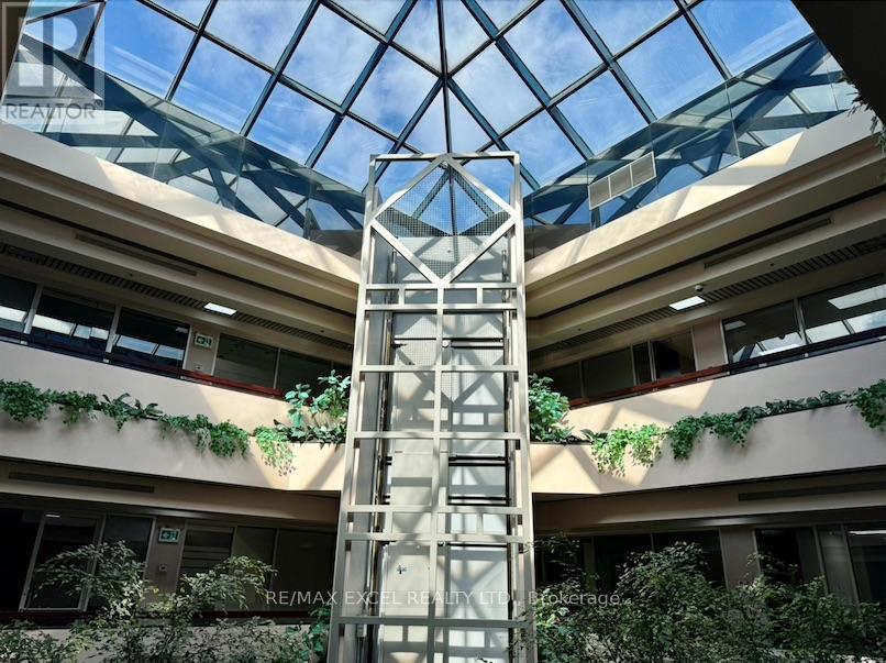 305 - 50 Acadia Avenue, Markham, Ontario  L3R 0B3 - Photo 5 - N12933684