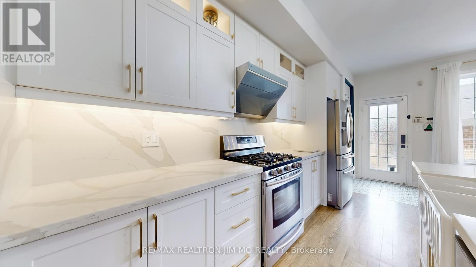 1772 Donald Cousens Parkway, Markham, Ontario  L6B 0V5 - Photo 11 - N12933702