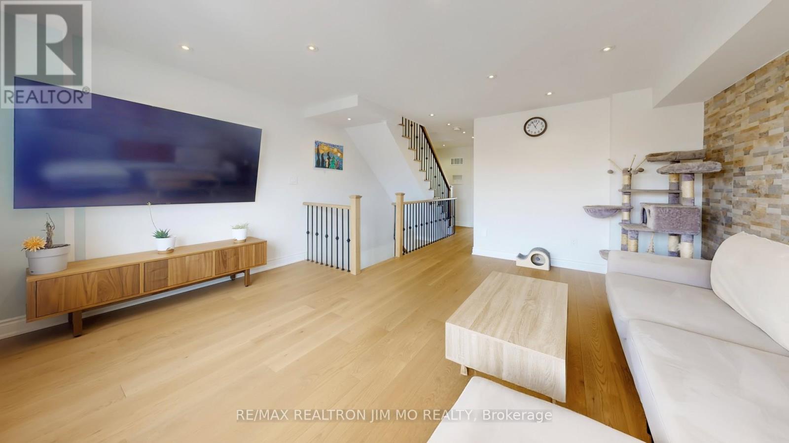 1772 Donald Cousens Parkway, Markham, Ontario  L6B 0V5 - Photo 18 - N12933702