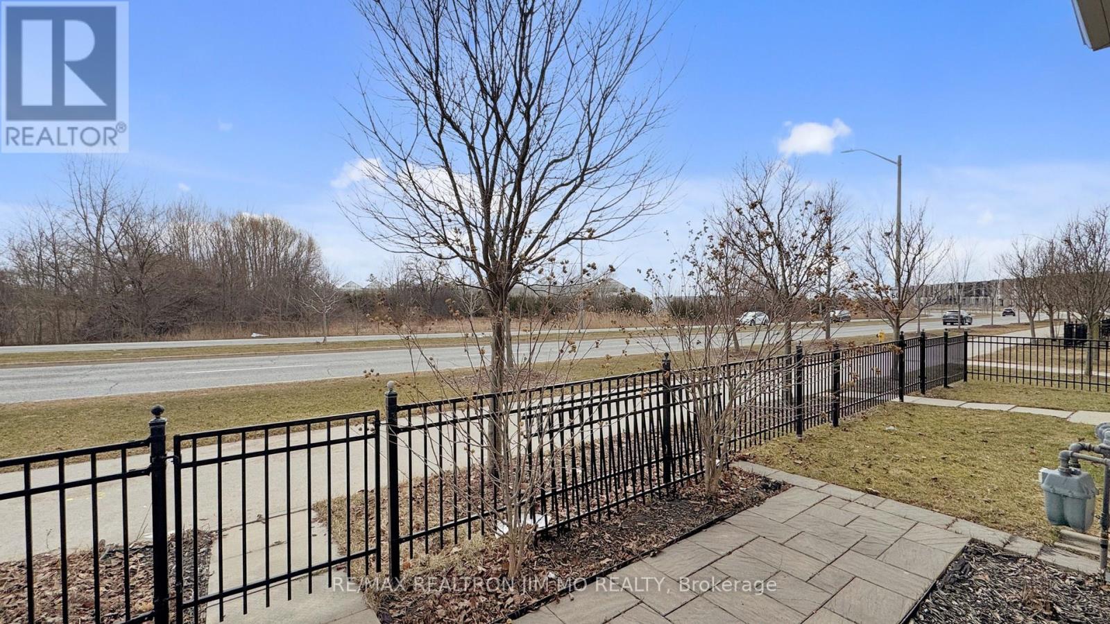 1772 Donald Cousens Parkway, Markham, Ontario  L6B 0V5 - Photo 2 - N12933702