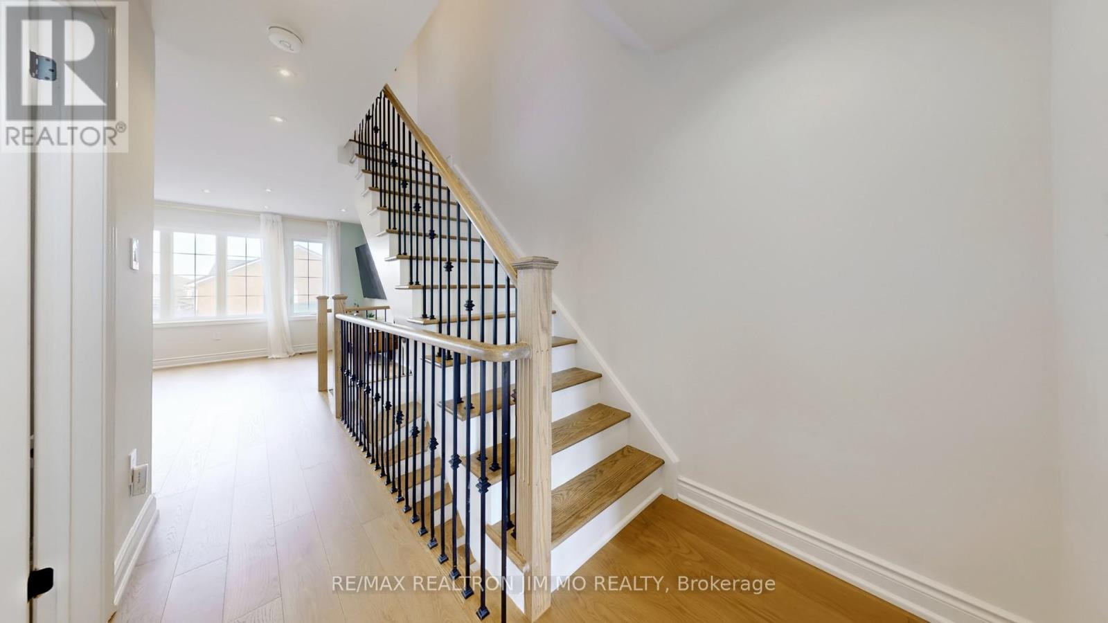 1772 Donald Cousens Parkway, Markham, Ontario  L6B 0V5 - Photo 23 - N12933702