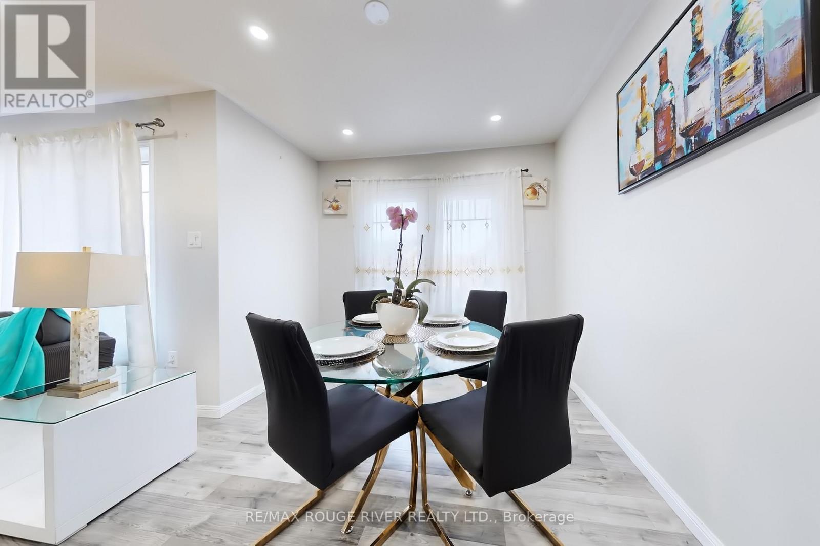 90 Suitor Court, Milton, Ontario  L9T 8R9 - Photo 11 - W12933674