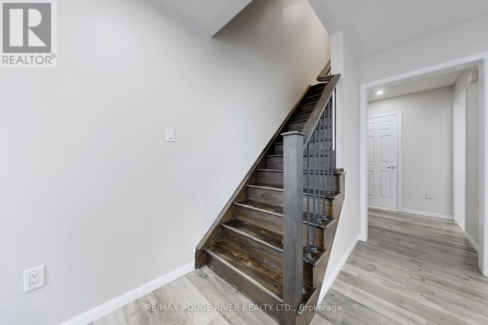 90 Suitor Court, Milton, Ontario  L9T 8R9 - Photo 15 - W12933674