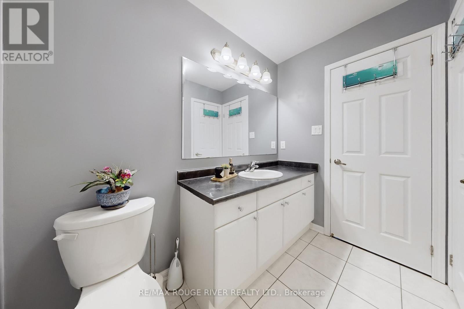 90 Suitor Court, Milton, Ontario  L9T 8R9 - Photo 25 - W12933674