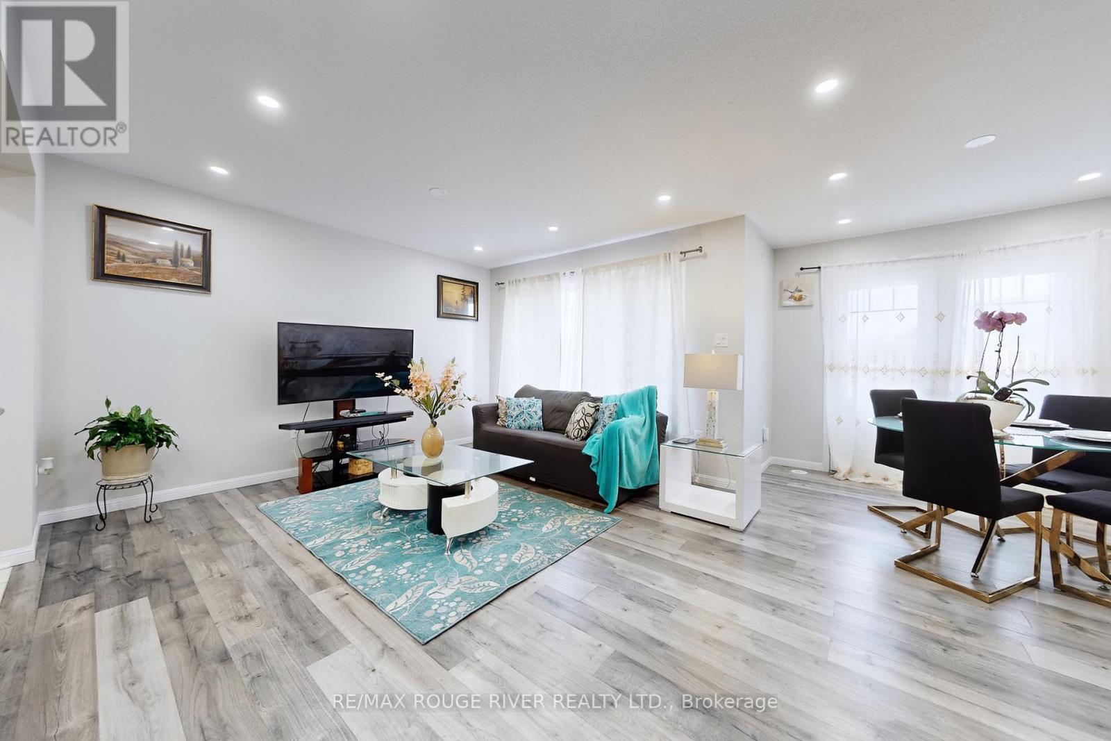 90 Suitor Court, Milton, Ontario  L9T 8R9 - Photo 9 - W12933674