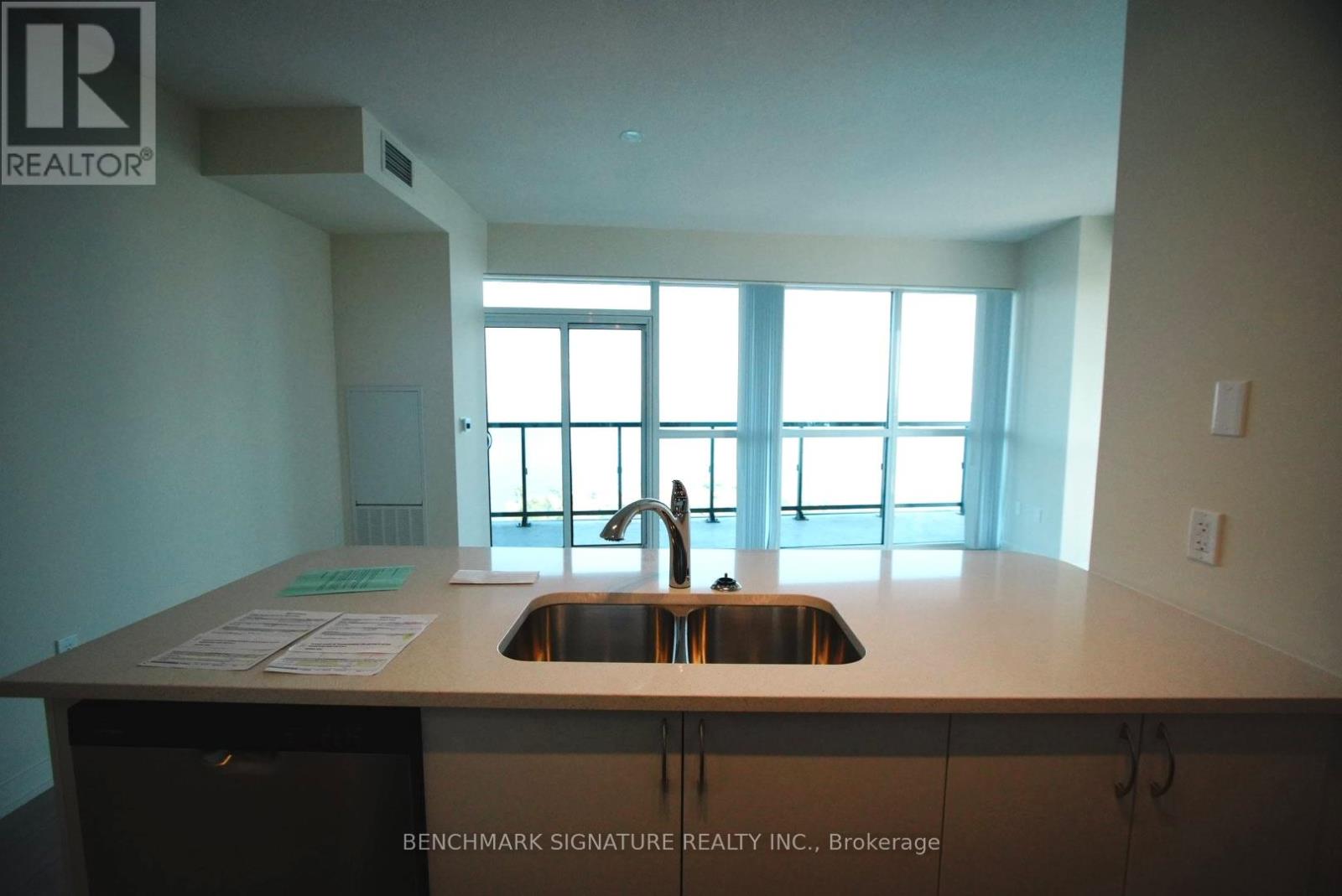 3805 - 38 Annie Craig Drive, Toronto, Ontario  M8V 0G9 - Photo 7 - W12933688