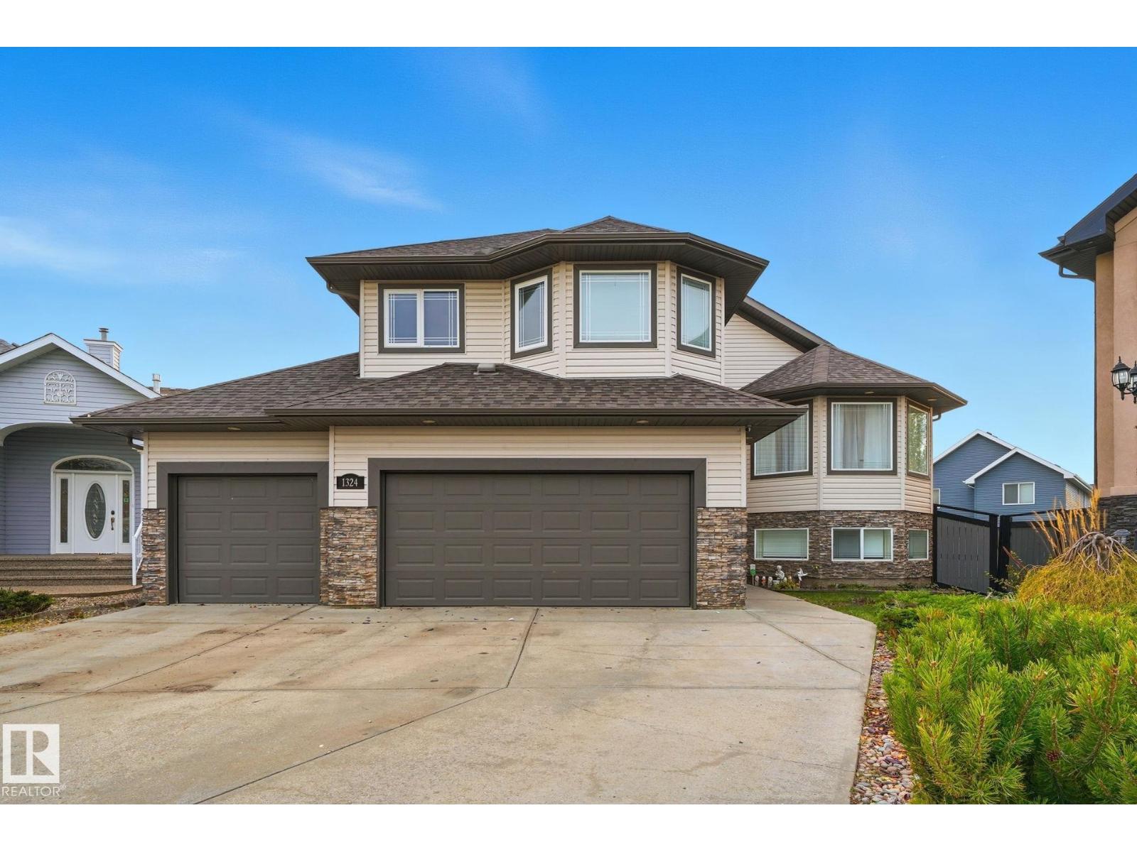 1324 70 ST SW, edmonton, Alberta