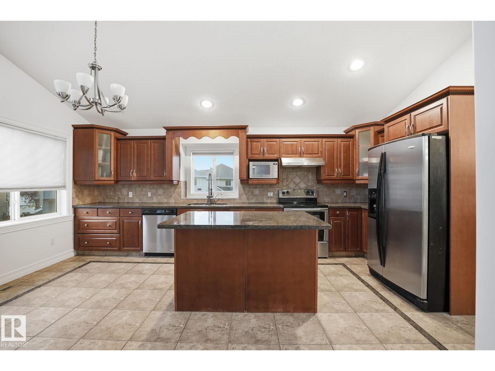 1324 70 St Sw, Edmonton, Alberta  T6X 1K9 - Photo 13 - E4476676