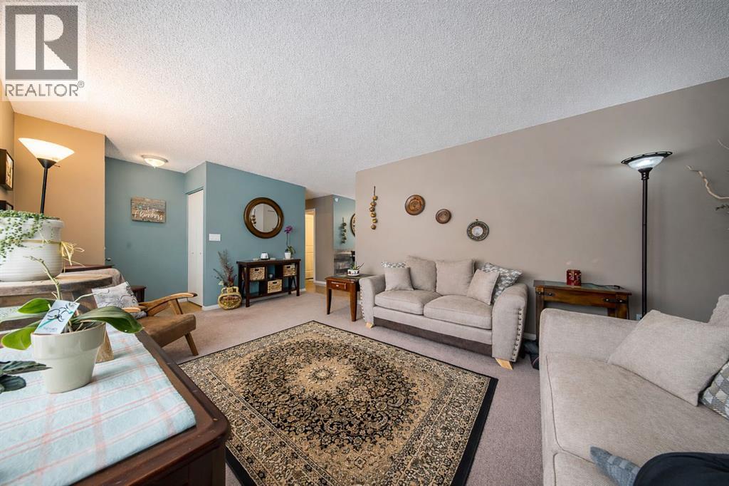 23 Bettenson Street, Red Deer, Alberta  T4R 1J5 - Photo 5 - A2295846