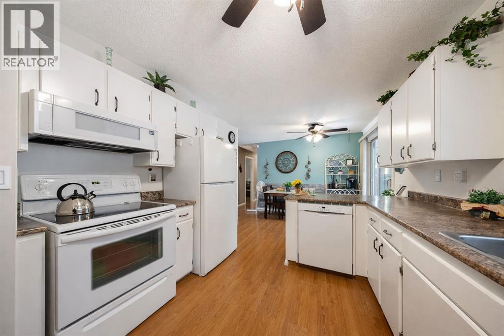 23 Bettenson Street, Red Deer, Alberta  T4R 1J5 - Photo 9 - A2295846