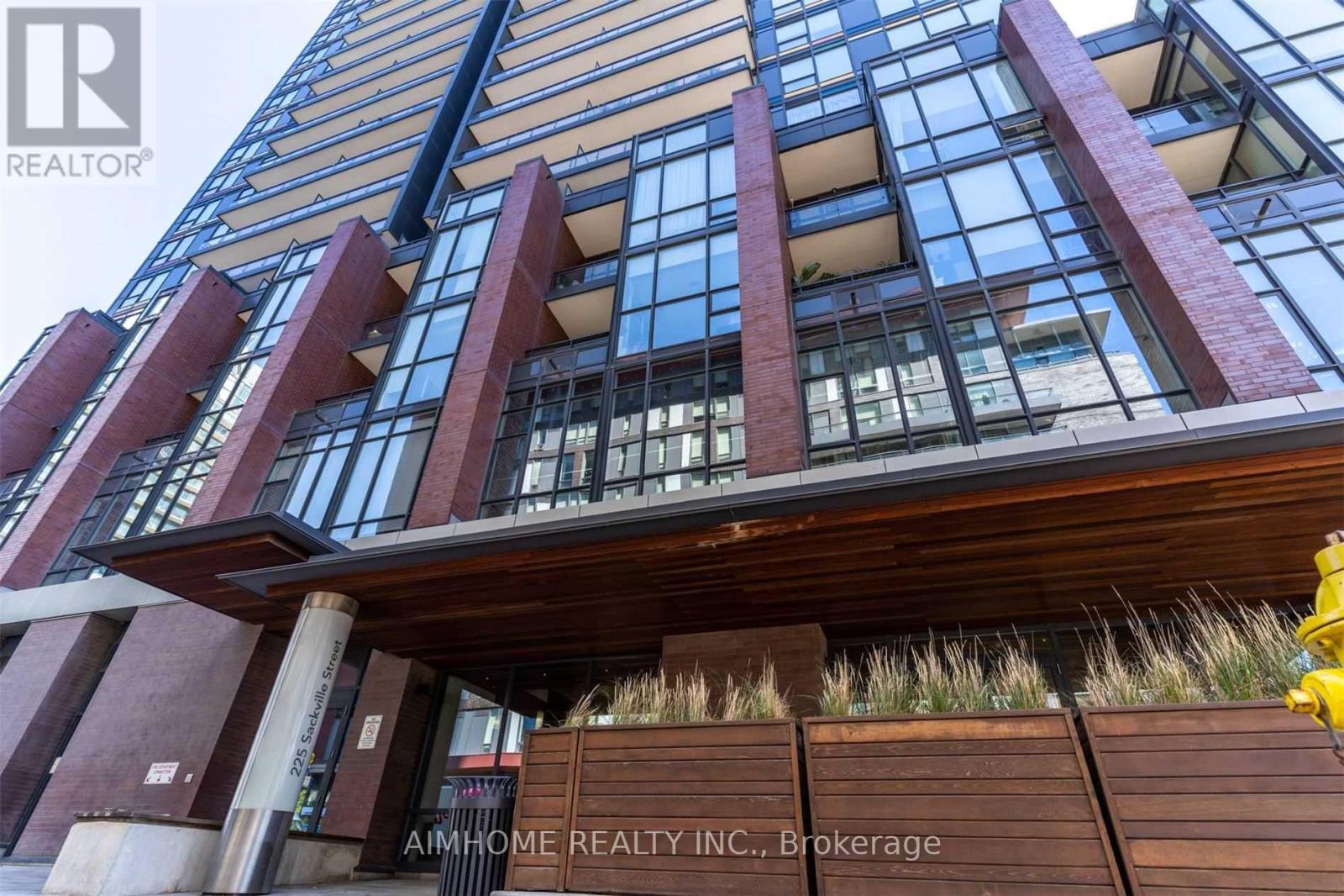 1905 - 225 Sackville Street, Toronto, Ontario  M5A 0B9 - Photo 2 - C12933720