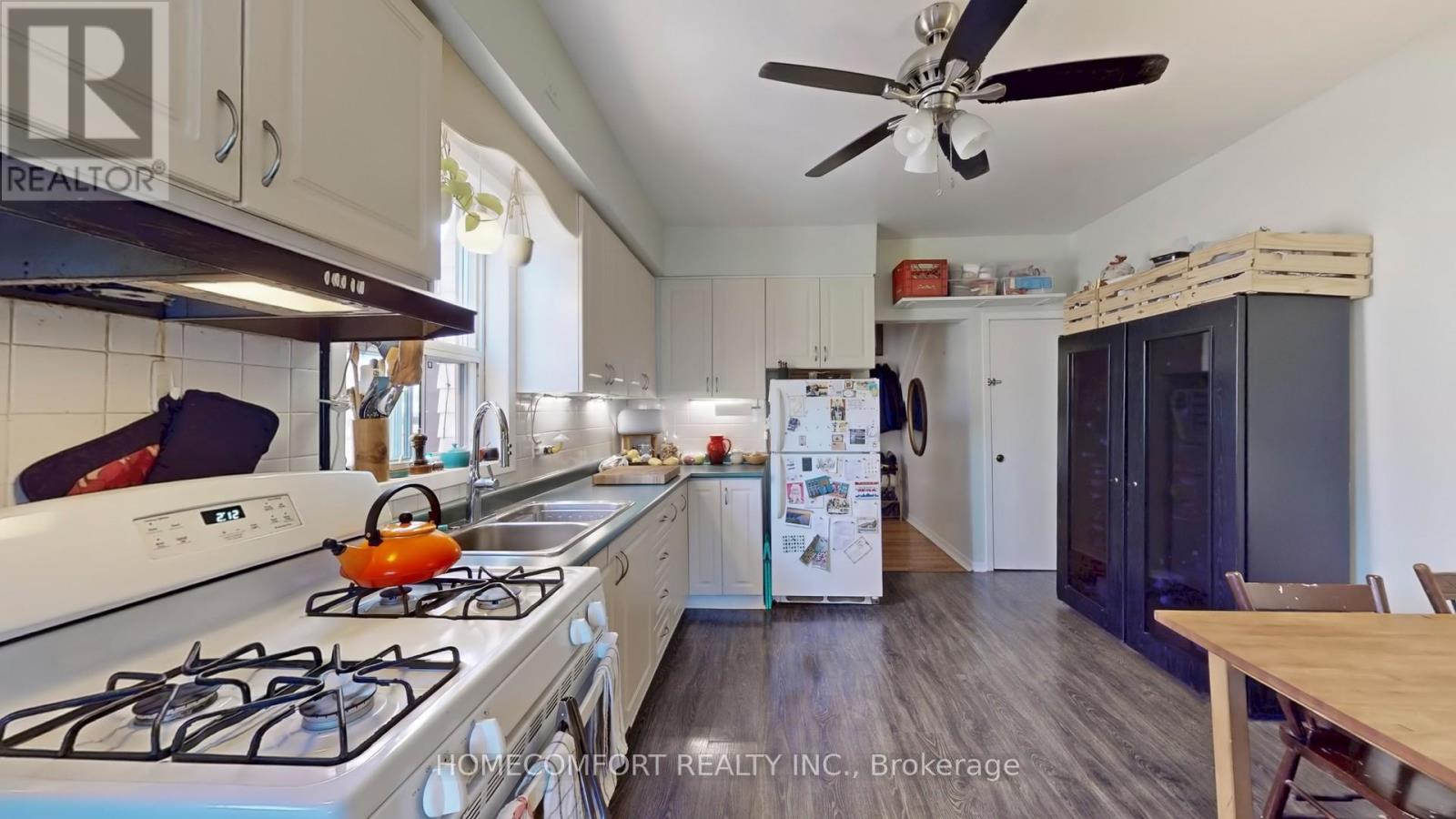 230 Robert Street, Toronto, Ontario  M5S 2K7 - Photo 12 - C12933754