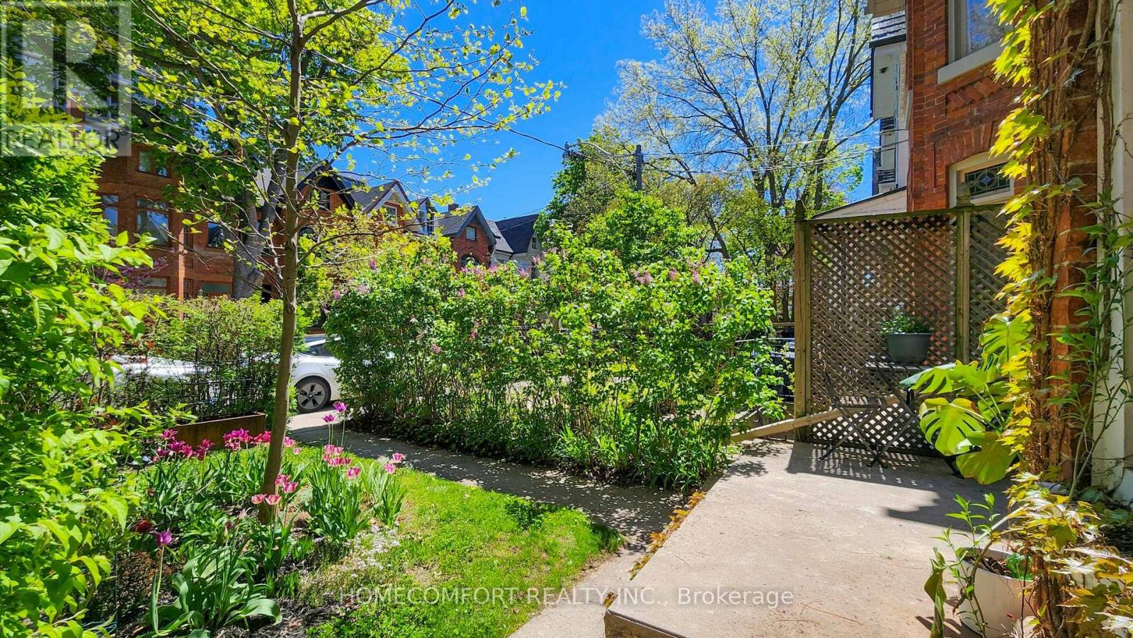 230 Robert Street, Toronto, Ontario  M5S 2K7 - Photo 3 - C12933754