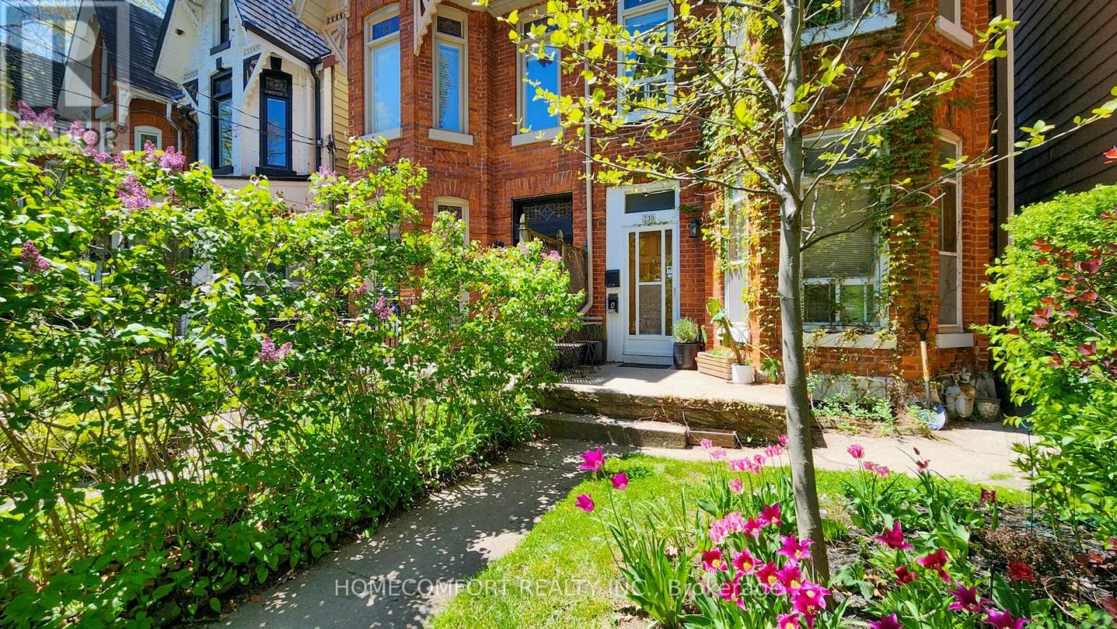 230 Robert Street, Toronto, Ontario  M5S 2K7 - Photo 5 - C12933754