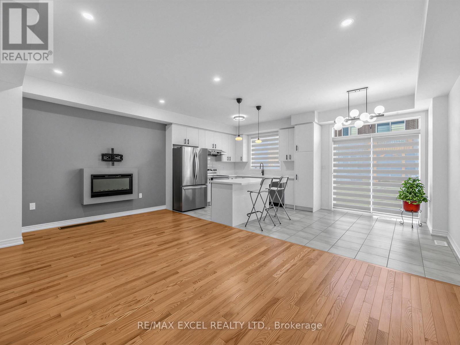 966 Cormorant Path, Pickering, Ontario  L1X 0P5 - Photo 5 - E12933706