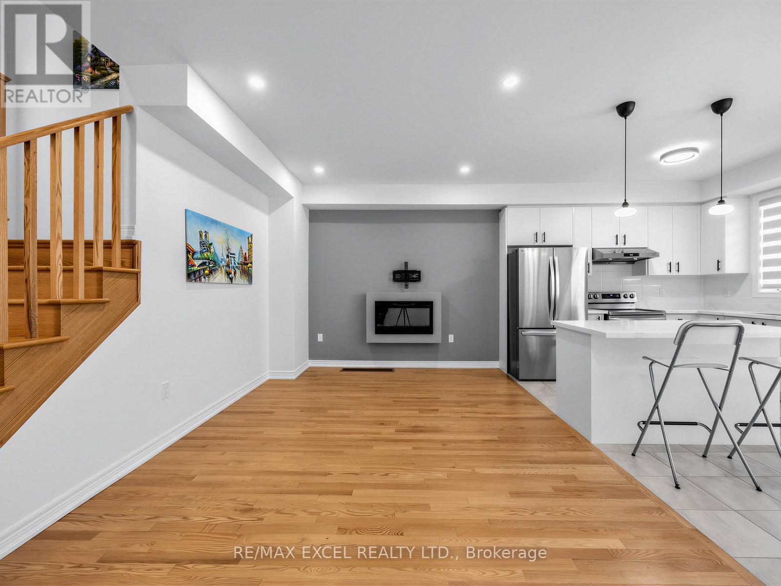 966 Cormorant Path, Pickering, Ontario  L1X 0P5 - Photo 6 - E12933706