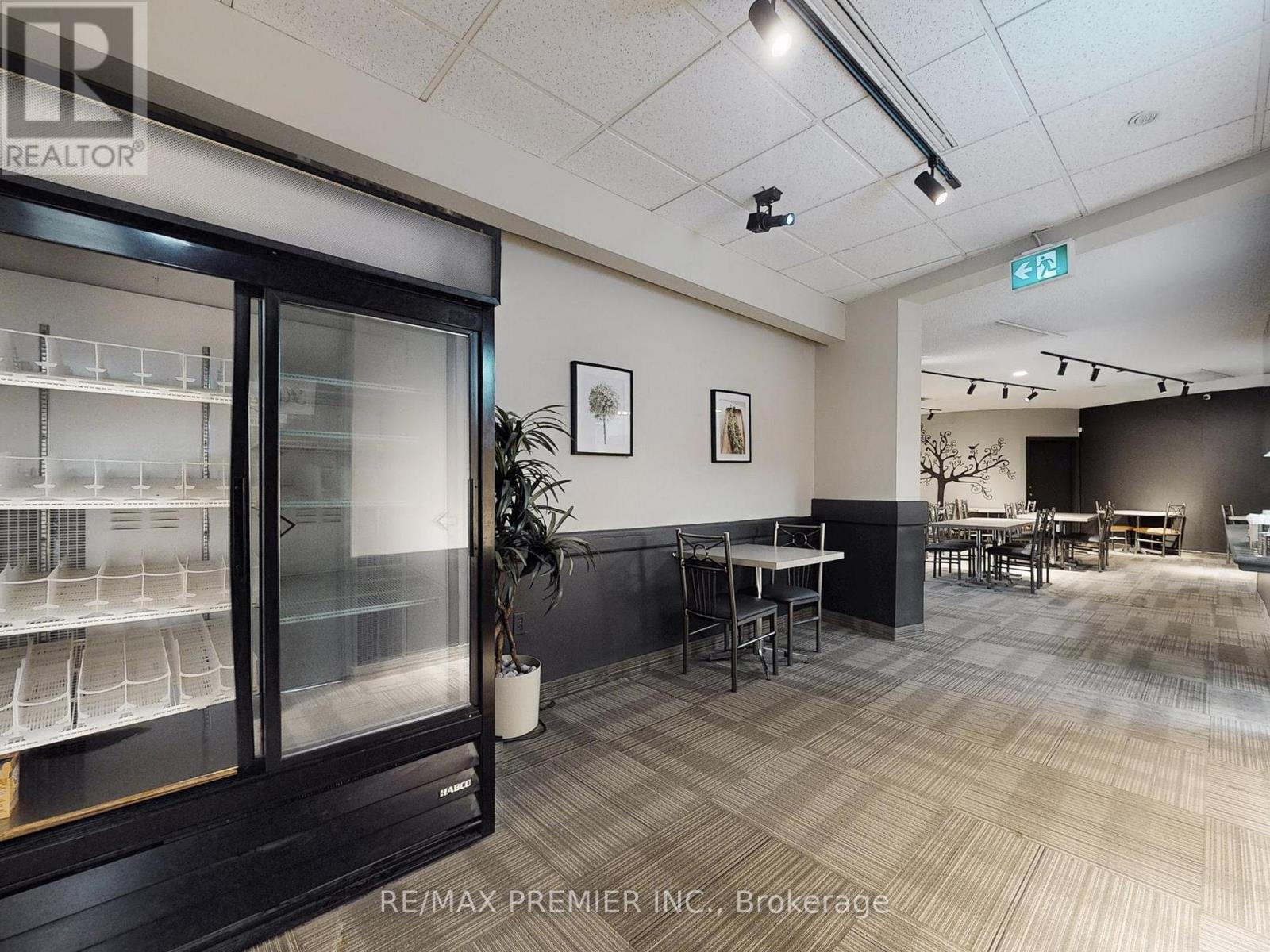 100, 103 - 3390 South Service Road, Burlington, Ontario  L7N 3J5 - Photo 29 - W12933708