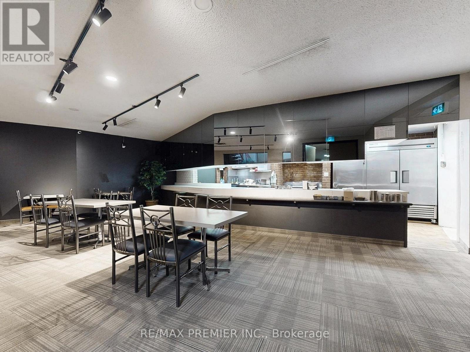 100, 103 - 3390 South Service Road, Burlington, Ontario  L7N 3J5 - Photo 3 - W12933708