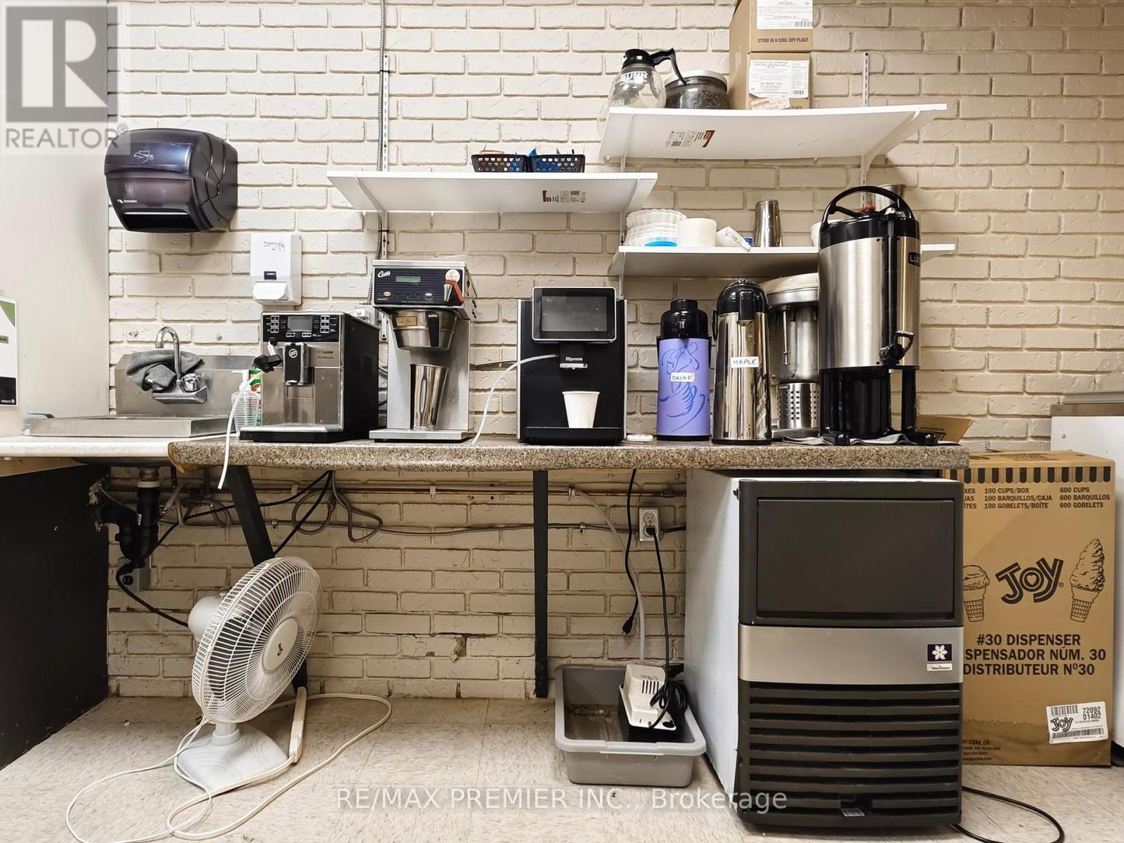 100, 103 - 3390 South Service Road, Burlington, Ontario  L7N 3J5 - Photo 32 - W12933708