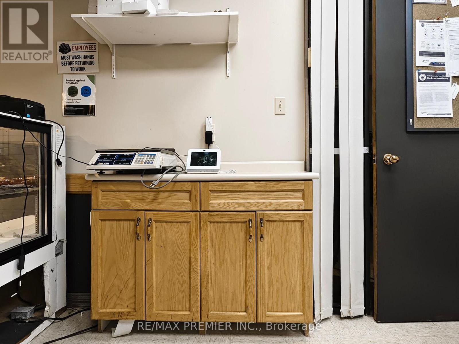 100, 103 - 3390 South Service Road, Burlington, Ontario  L7N 3J5 - Photo 39 - W12933708