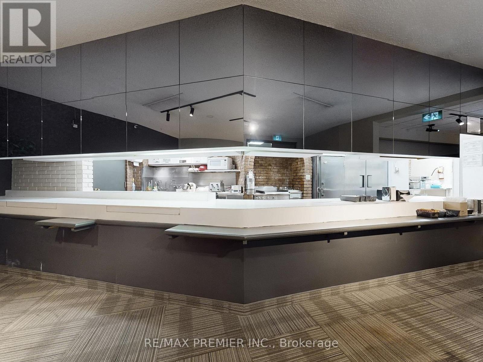 100, 103 - 3390 South Service Road, Burlington, Ontario  L7N 3J5 - Photo 4 - W12933708