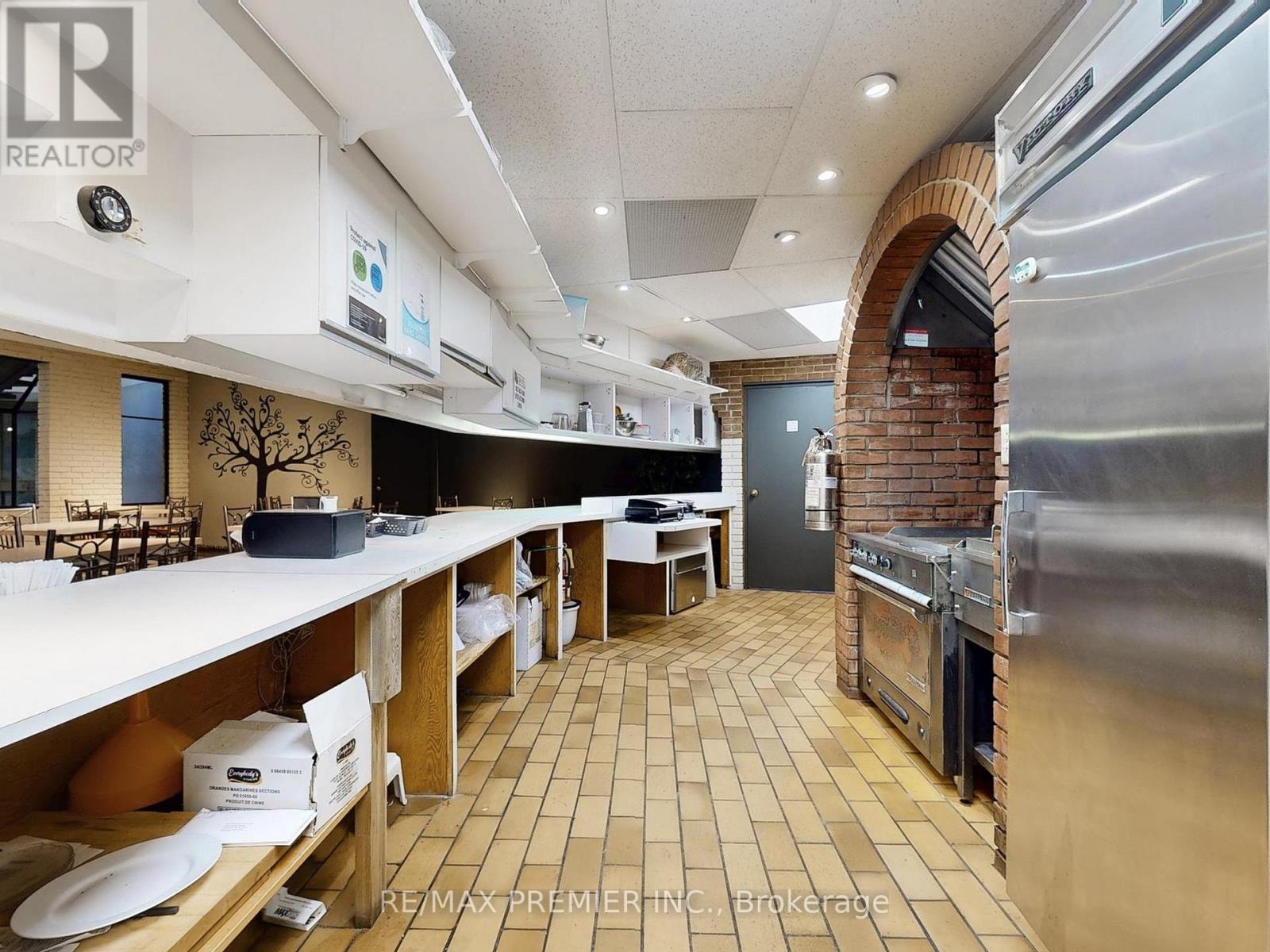 100, 103 - 3390 South Service Road, Burlington, Ontario  L7N 3J5 - Photo 40 - W12933708