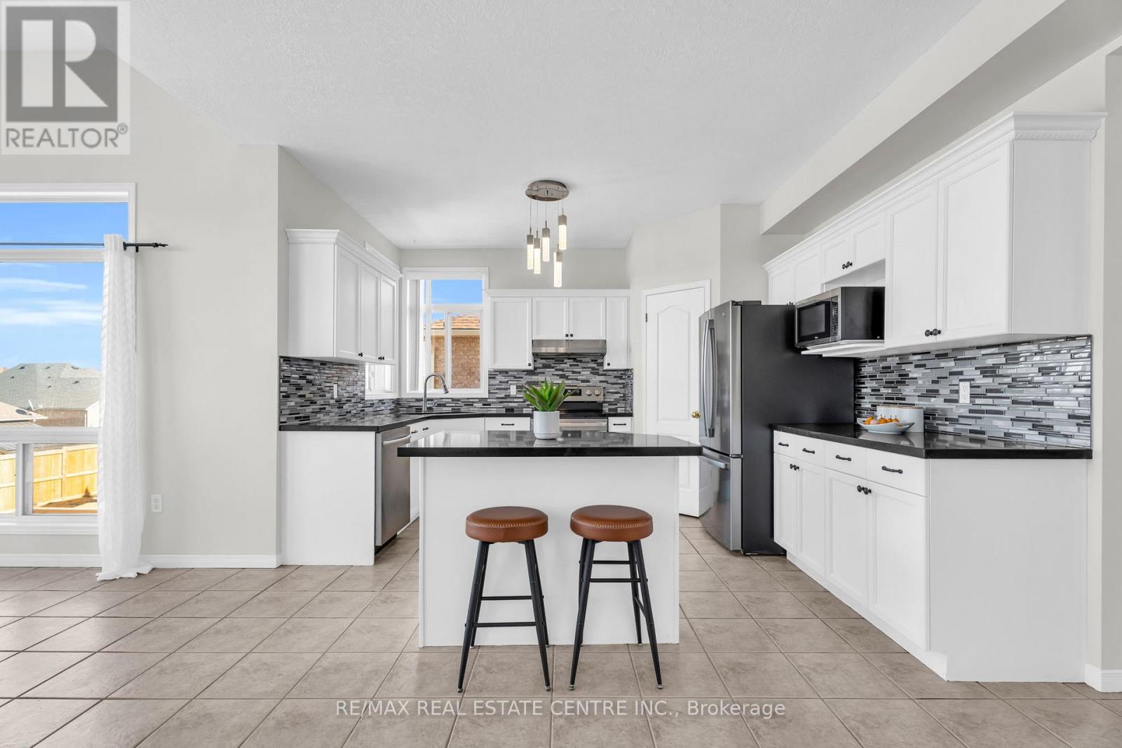 27 Cameron Court, Orangeville, Ontario  L9W 5G8 - Photo 11 - W12933722