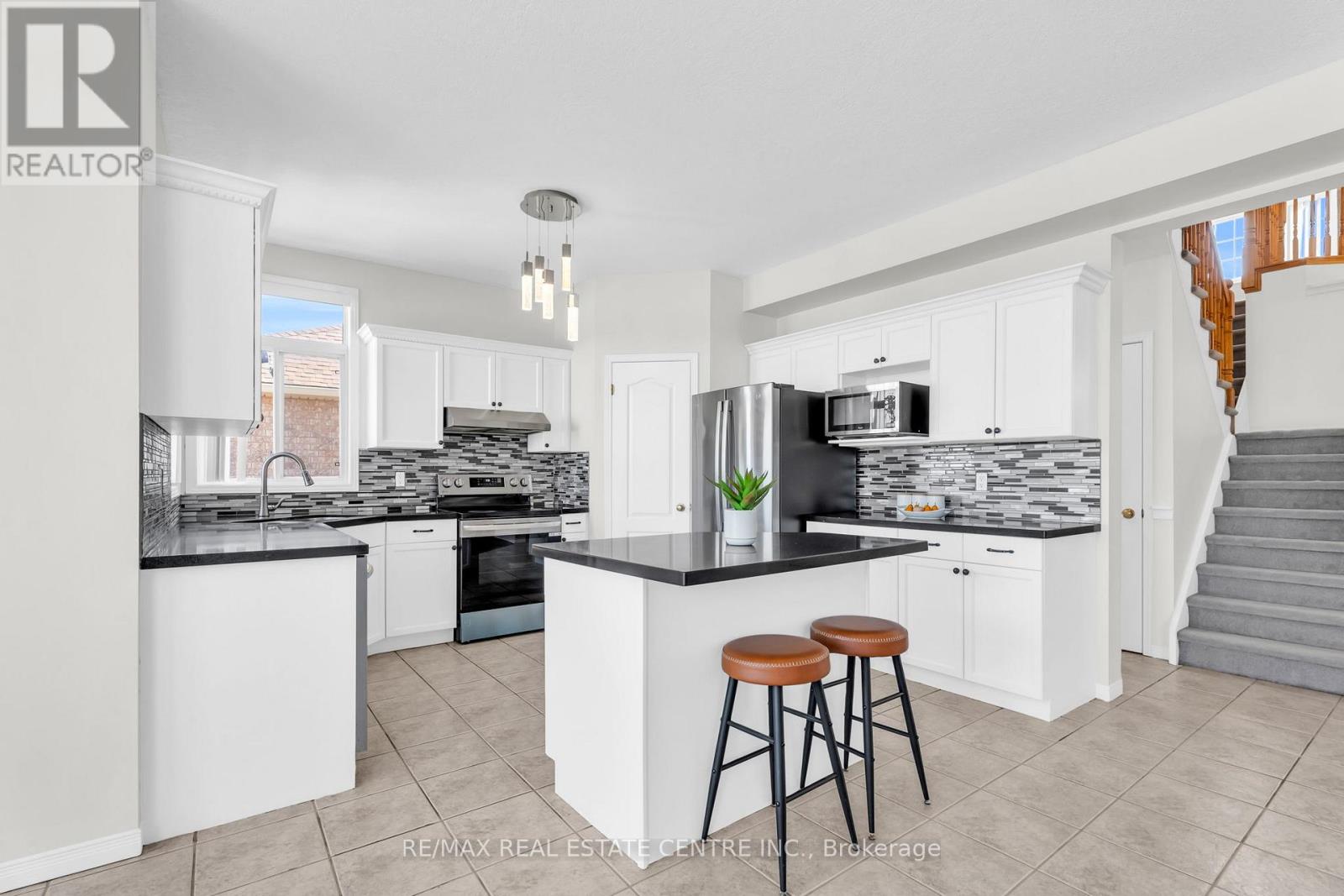 27 Cameron Court, Orangeville, Ontario  L9W 5G8 - Photo 12 - W12933722