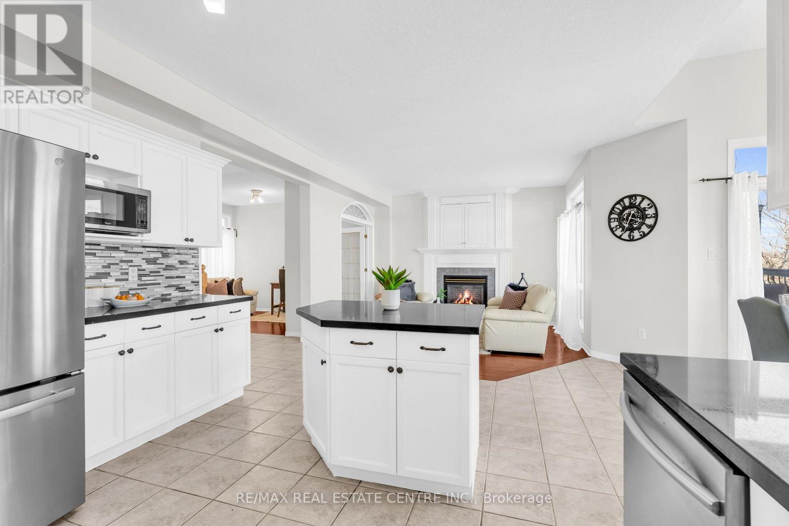 27 Cameron Court, Orangeville, Ontario  L9W 5G8 - Photo 15 - W12933722