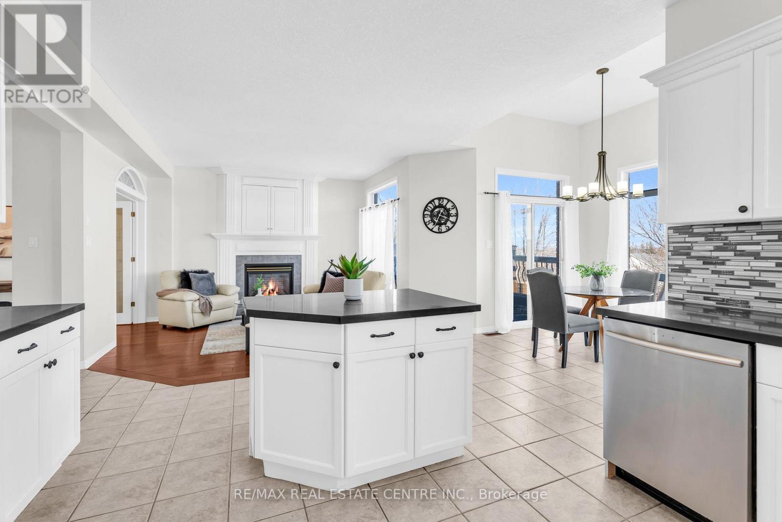 27 Cameron Court, Orangeville, Ontario  L9W 5G8 - Photo 16 - W12933722