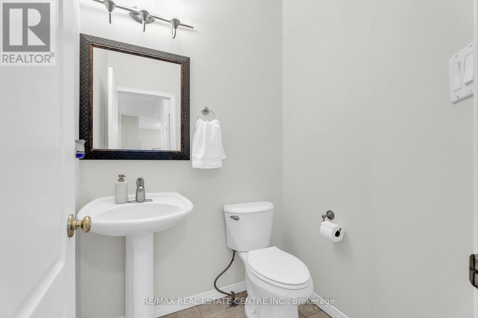 27 Cameron Court, Orangeville, Ontario  L9W 5G8 - Photo 24 - W12933722