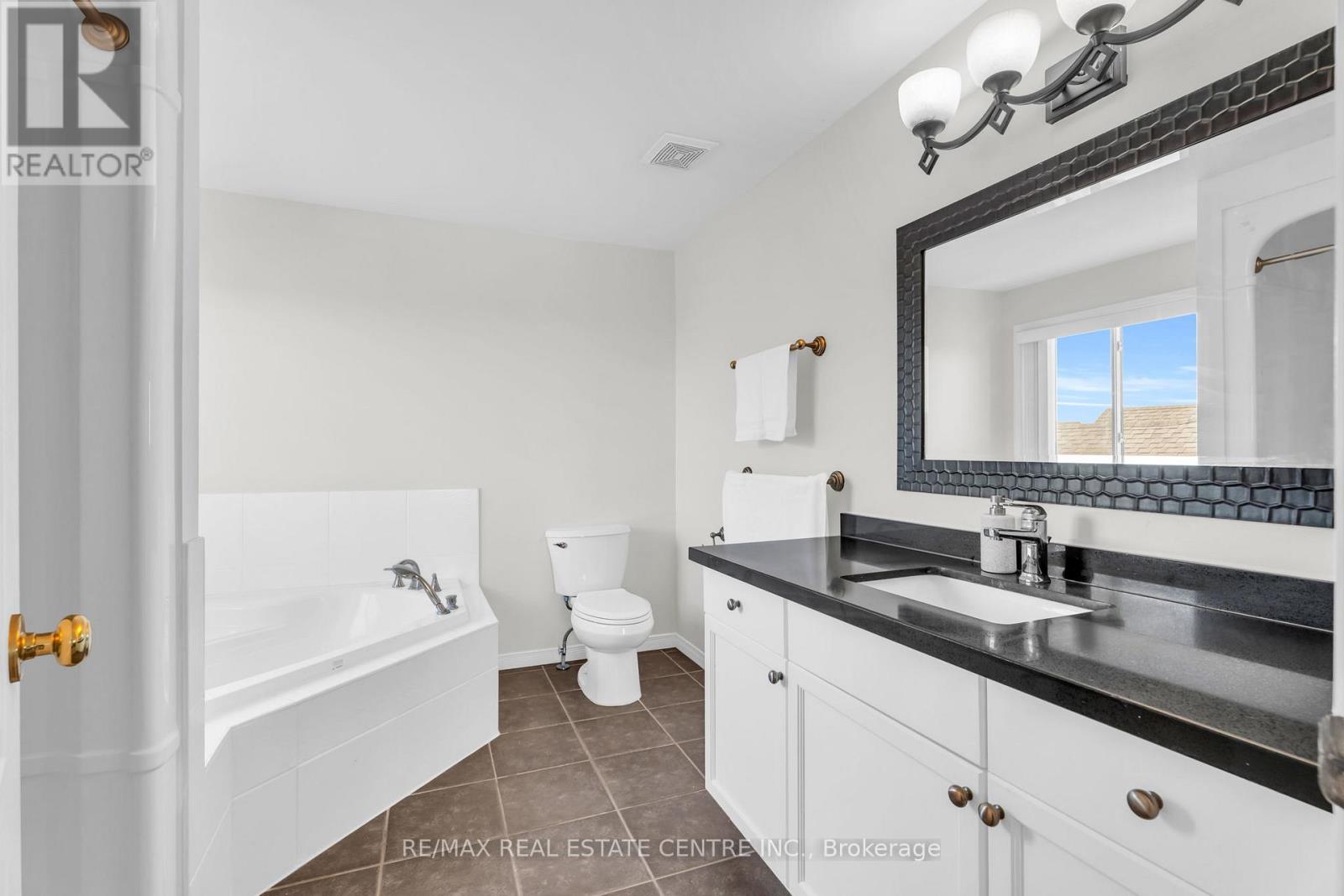 27 Cameron Court, Orangeville, Ontario  L9W 5G8 - Photo 35 - W12933722