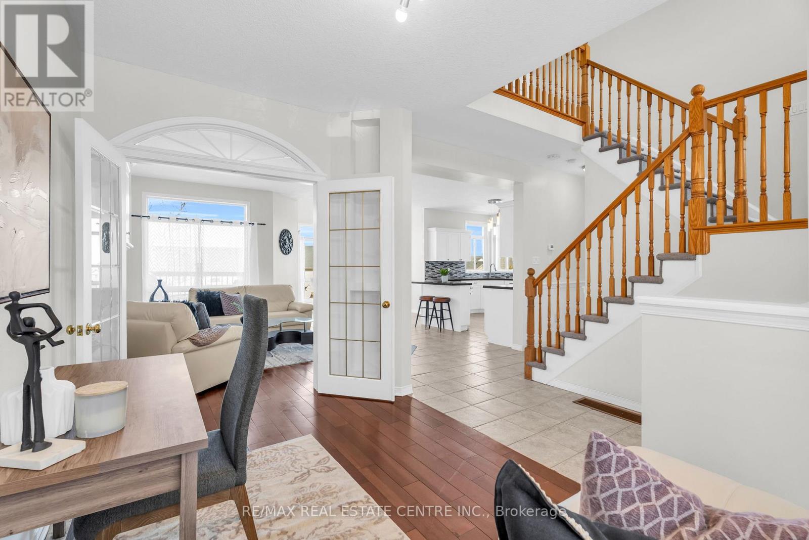 27 Cameron Court, Orangeville, Ontario  L9W 5G8 - Photo 7 - W12933722