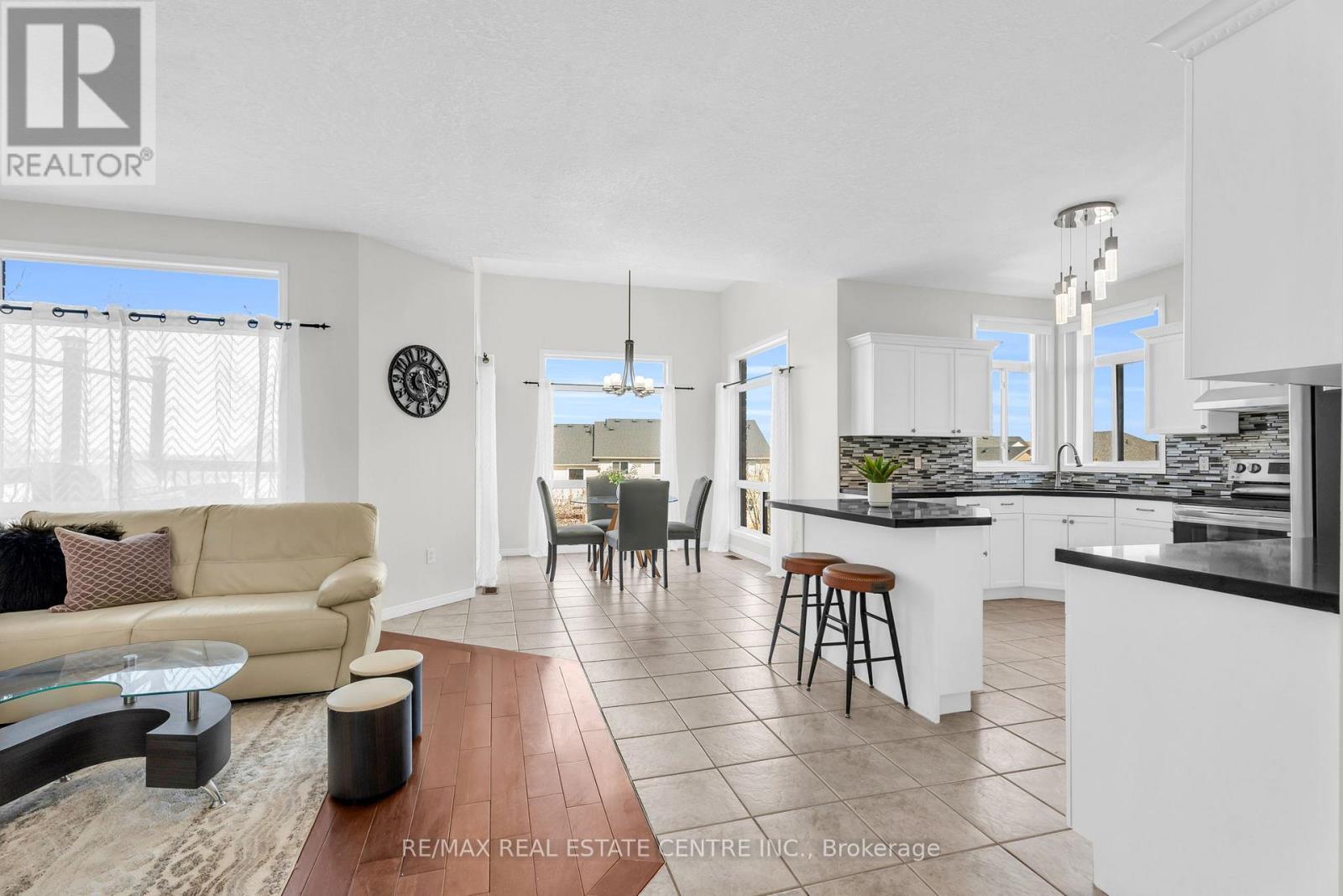 27 Cameron Court, Orangeville, Ontario  L9W 5G8 - Photo 8 - W12933722