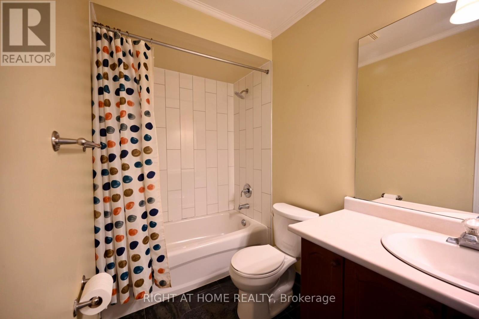 1 - 11 West Deane Park Drive, Toronto, Ontario  M9B 2R5 - Photo 15 - W12933726