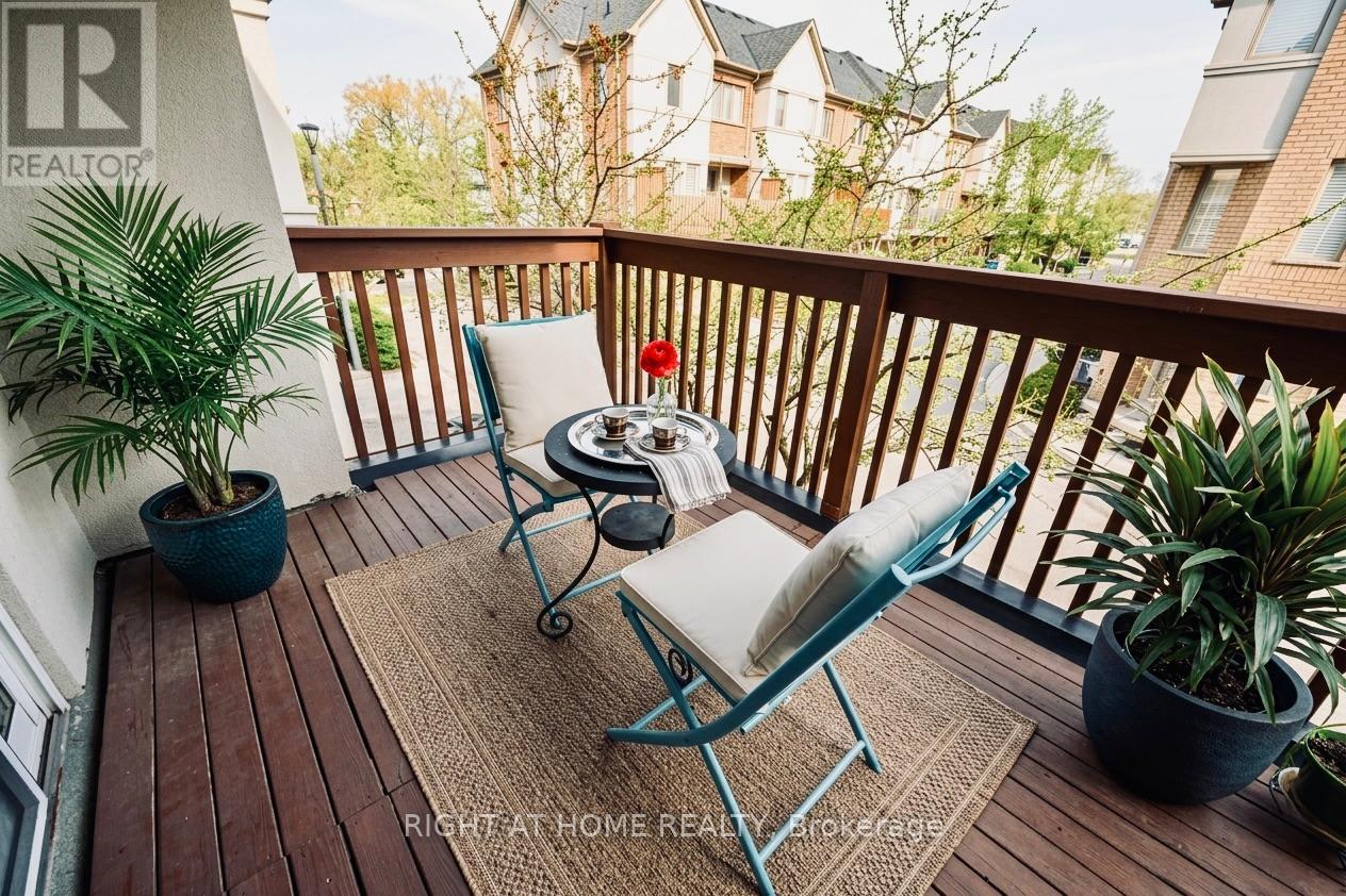 1 - 11 West Deane Park Drive, Toronto, Ontario  M9B 2R5 - Photo 16 - W12933726